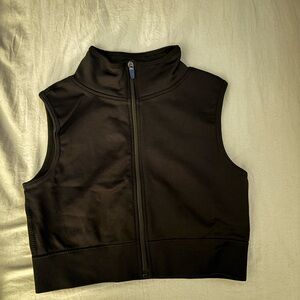 Black Sleeveless Zip-Front Crop Top